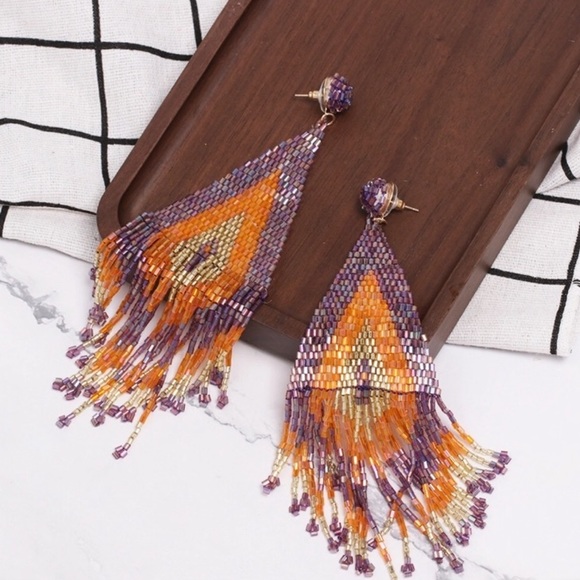 💐Iridescent Tassel Earrings! - Picture 3 of 5